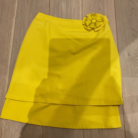Valentino yellow skirt great condition